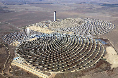 Foto eines Solarwärmekraftwerks